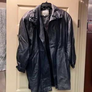 Vera Pelle blue woman’s leather coat mid thigh length bought in Italy lined